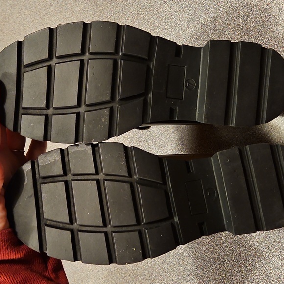 NWOT Loafers - Picture 4 of 5